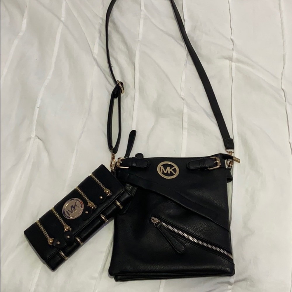 Crossbody purse
